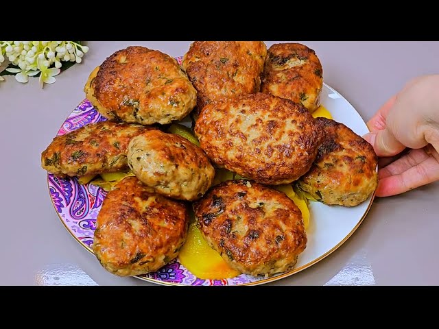 Боже как вкусно! Привезла рецепт из  Италии ! Манка + лук и немного фарша!