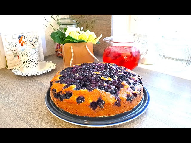 Кухен из замороженной черники и клубники! Просто и быстро в приготовление!