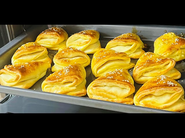 2 яйца 1 стакан молока и мука. Универсальная выпечка подходит на завтрак к чаю в школу на ужин