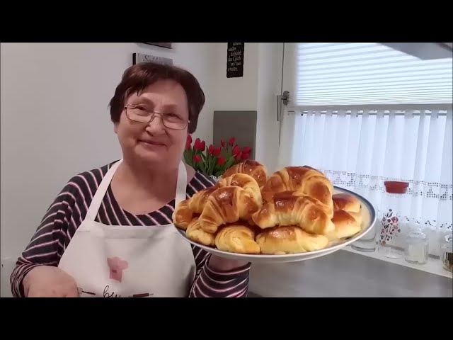 Рогалики и сахарные плюшки!День выпечки!
