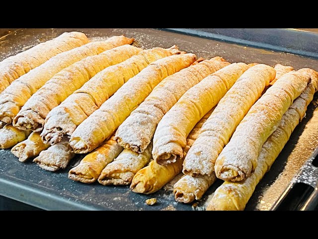 За 20 минут целая гора вкуснятин к чаю. Тающие во рту сметанные трубочки, хватит покупать в магазине