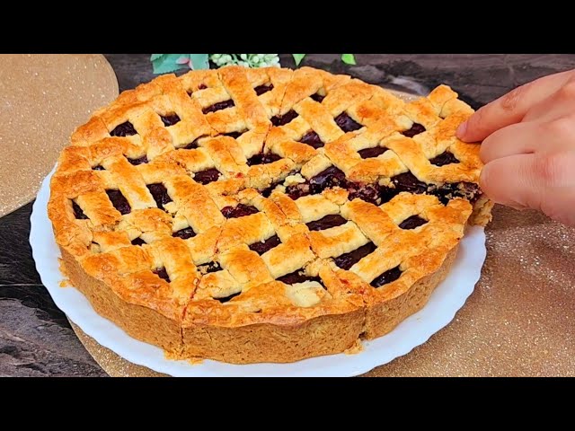 И торта не надо! Королевский! Ешь его и плачешь от восторга! Круче чем шарлотка