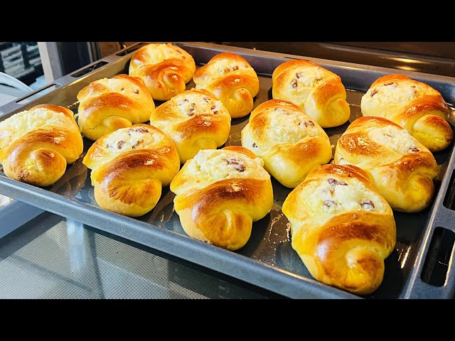 Вкуснее ничего не ела. Готовлю уже много лет. Такие булочки в магазине не купить. Как же это вкусно