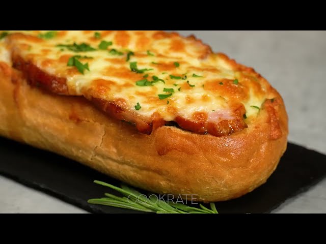 Я просто вливаю яйца в хлеб. Ничего вкуснее я не ел!
