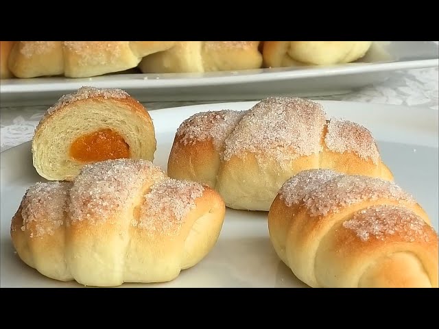 Рогалики постные с курагой