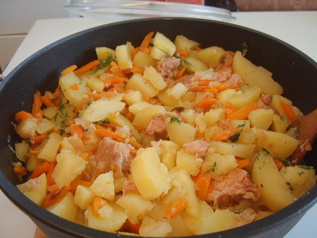 Тушёная картошка. Маринкины творинки. Всем мира и добра!