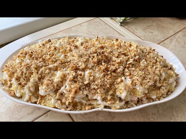 Быстро и так вкусно! Превосходный салат для тех, кто любит салат с ананасами и орехами.