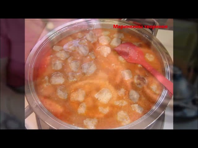 Толчёная картошка с фрикадельками и подливой